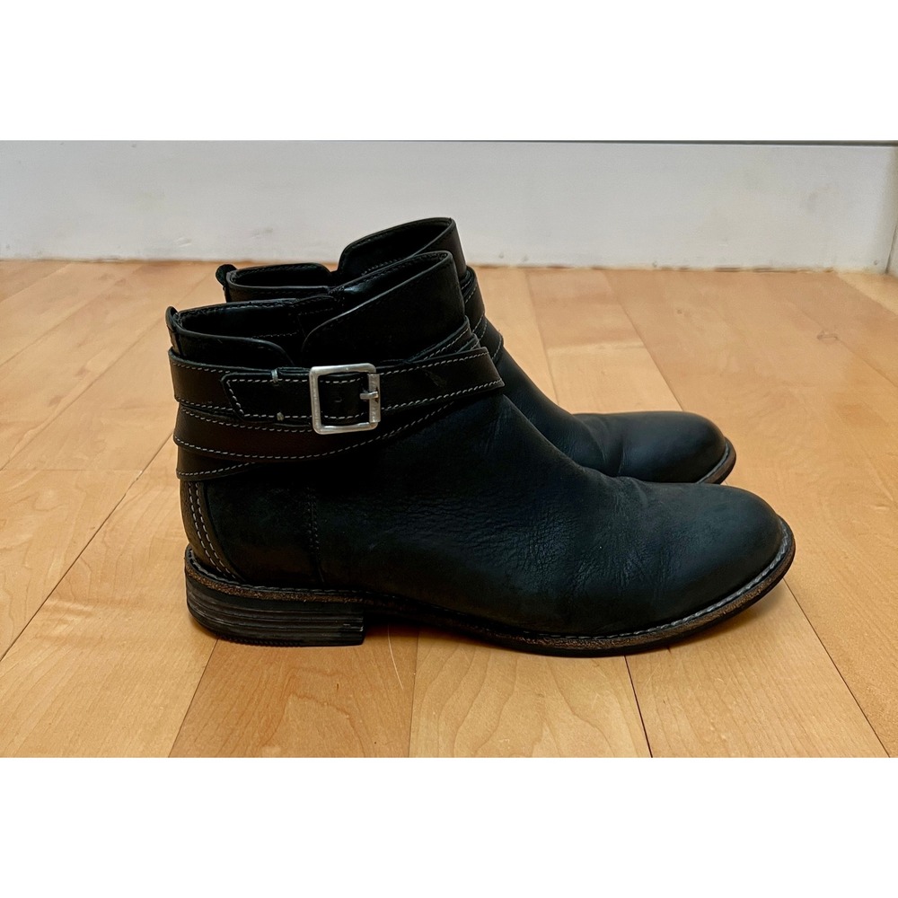 Clark Ankle Boots Women 8 Black Leather Moto Buckle Zip Low Heel *Run Small